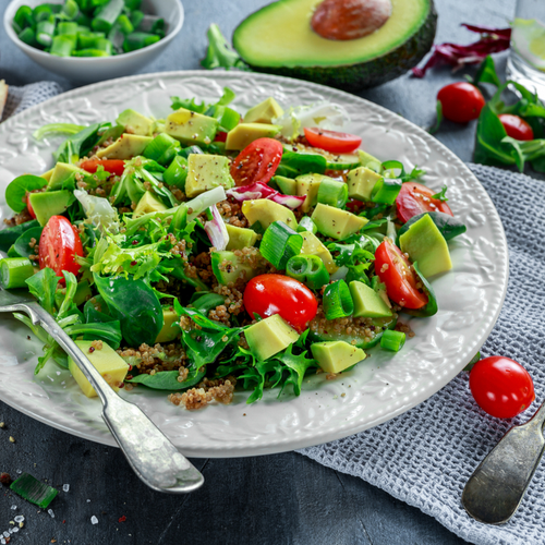 Avocado tomaat salade